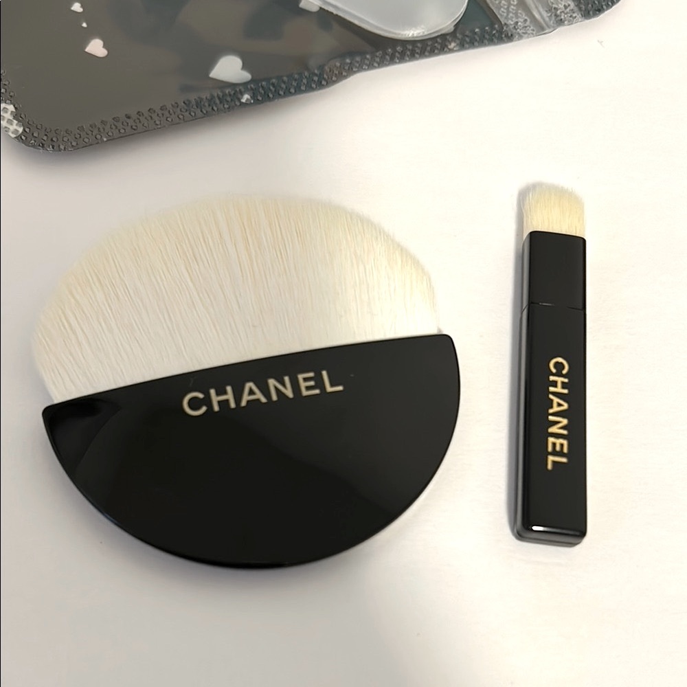 Chanel Black and Cream Makeup Brush Set